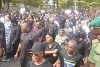 Tausende Menschen nahmen in Abuja an der friedlichen Kundgebung gegen die tödlichen Übergriffe teil (twit)