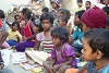 Diese Kinder besuchen den Nachmittags-Hort, wo sie auch lesen und schreiben lernen (csi)