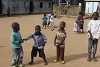Spielende Kinder im christlichen Flüchtlingslager von Jos. Zusammen mit ihren Eltern mussten sie vor Boko Haram fliehen (csi)