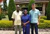 Schwester Paulina mit Franco Majok und Joel Veldkamp. Die Ordensschwester engagiert sich furchtlos für die benachteiligten Christen in Kano (csi)