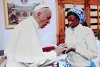 Rebecca Bitrus trifft Papst Franziskus und erzählt ihm ihre Leidensgeschichte. Der Papst ist tief beeindruckt von ihrem Mut. (csi)