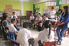 Breakdance-Gruppen der Schule IIEE im Slumgebiet von Huaycan besprechen mit Intsol ihre weiteren Aktivitäten (csi)