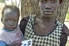 Achai Kuot wurde während ihrer langen Zeit als Sklavin auch Mutter. Sie ist dankbar, wieder im Südsudan sein zu können. CSI gab ihr eine Starthilfe.