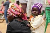 Eine Frau und ihr Kind aus dem Dorf Kwi im Bundesstaat Plateau, das von Fulani angegriffen wurde. csi