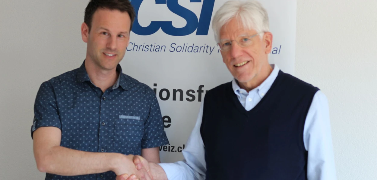 Simon Brechbühl (links) tritt die Nachfolge von Dr. John Eibner als Geschäftsführer von CSI-Schweiz an. csi